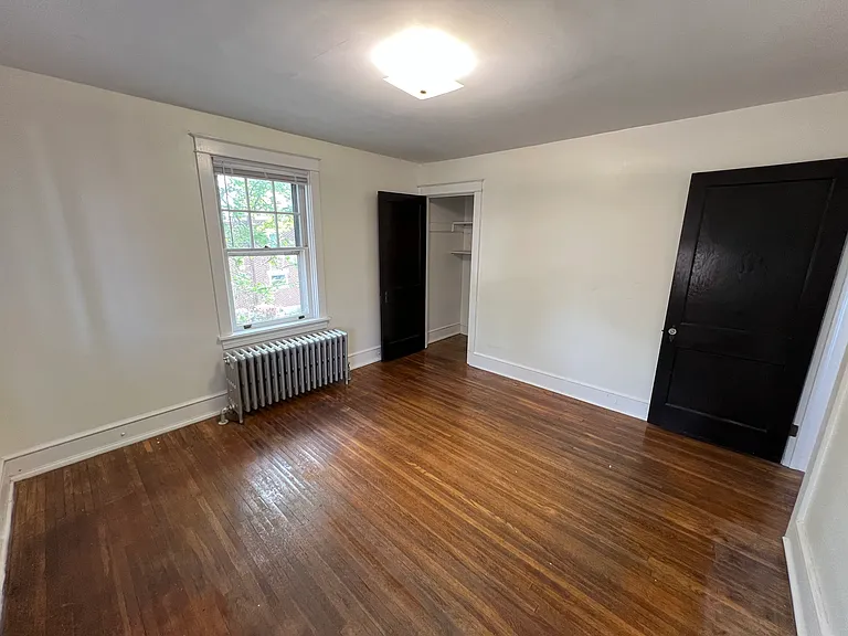 Bedroom 3 (with Balcony)