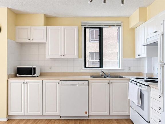 5th image of 1111 N 6th Ave SW #318