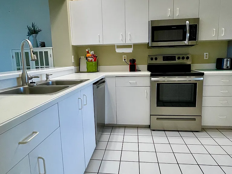 7872 Sailboat Key Blvd S — Photo 16