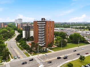 3025 Queen Frederica Dr #201, Mississauga, ON L4Y 3A1