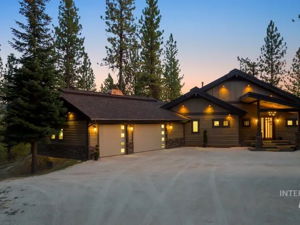 17 Madelyn Ct, Garden Valley, ID 83622