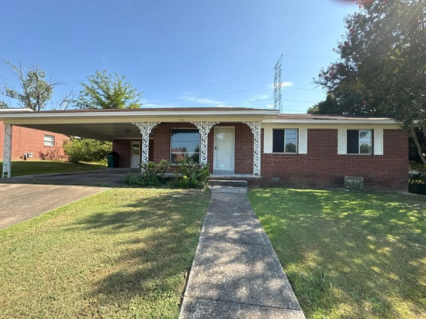 Renovated 3 Bedroom 1.5 Bath Home for Rent!! — Photo 1
