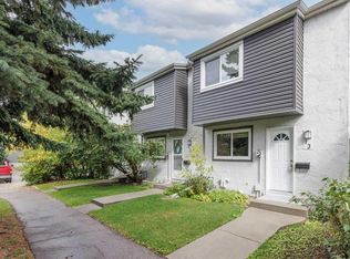11407 W Braniff Rd SW #13, Calgary, AB T2W 1C5