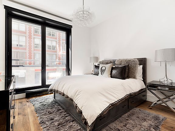 5th image of 155 W 18th St #202