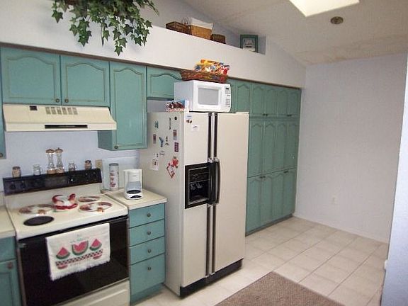 5th image of 2542 W Brook Ln
