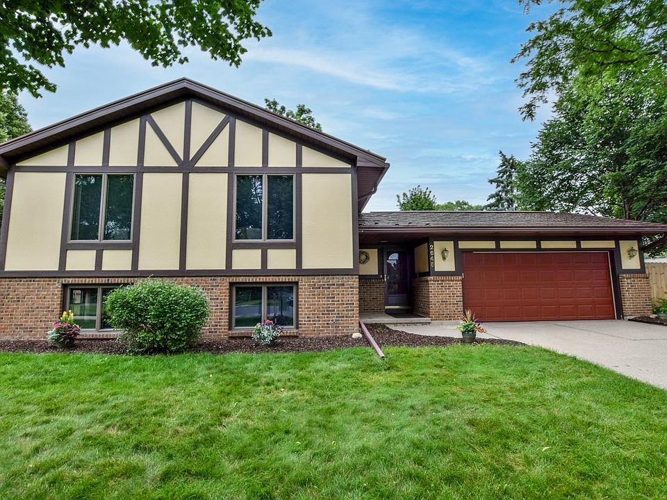 1st image of 2645 S Norfolk Cir