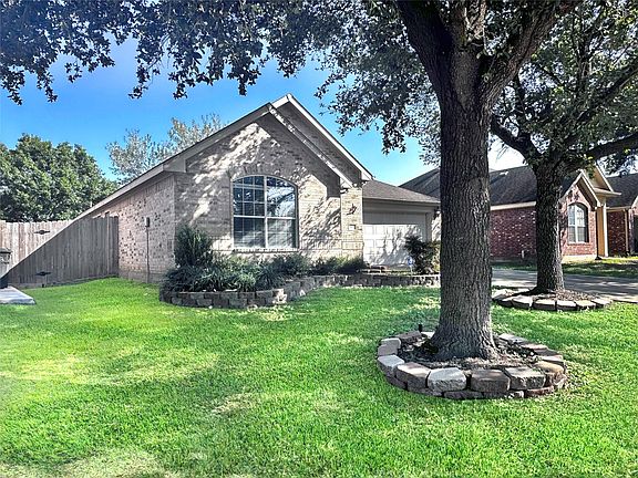 2nd image of 3307 Raintree Village Dr