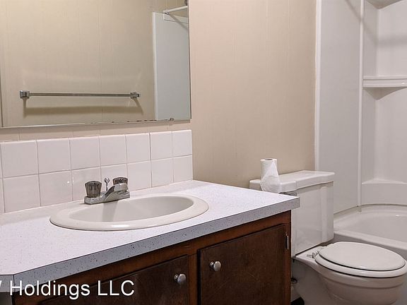 5th image of 1718 Olive Ct