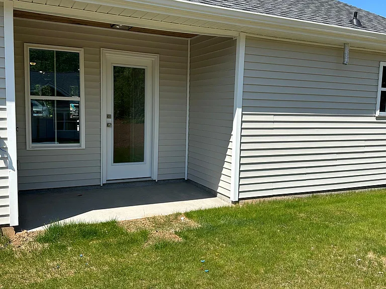 104 Lakeside Dr — Photo 16