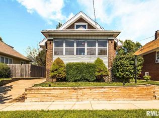 825 W Hanssler Pl, Peoria, IL
