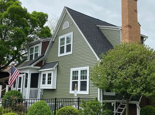 225 College St, Crystal Lake, IL 60014