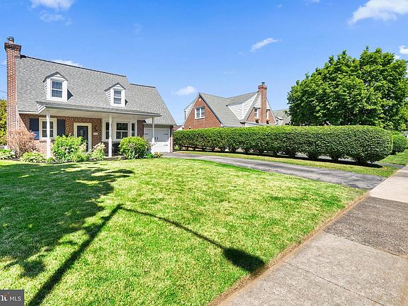 3rd image of 559 Willowbrook Rd