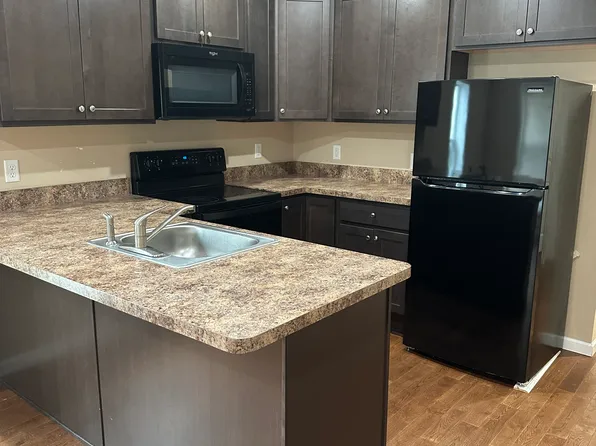 106 Ridgeway St, East Stroudsburg, PA 18301