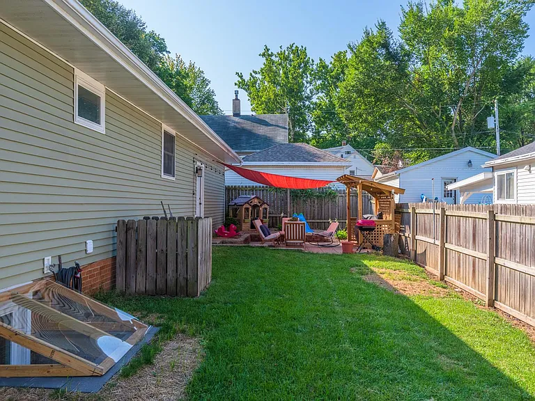 1612 N Roosevelt Ave — Photo 17