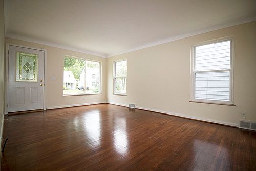 4th image of 2831 Northwood Ave