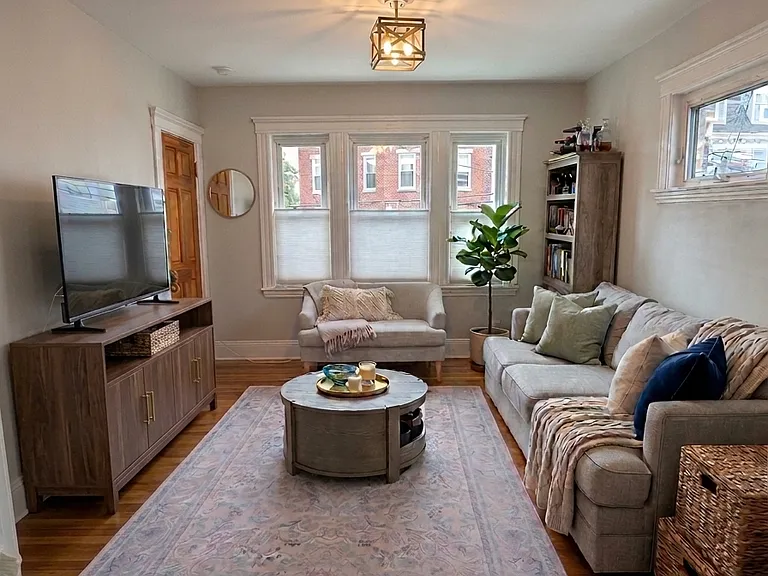 15 Adelaide St #1 — Photo 1