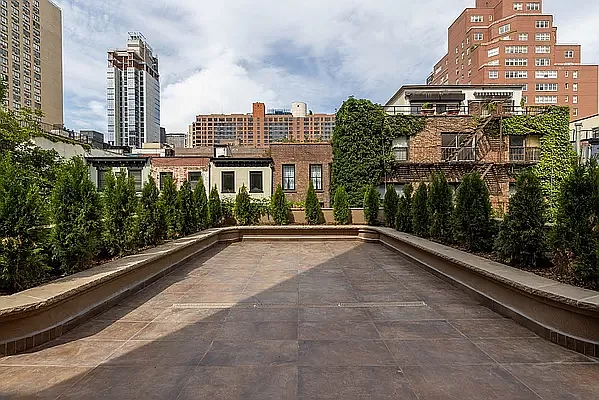 Rented by Loftey LLC | media 17