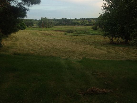 Huge yard!