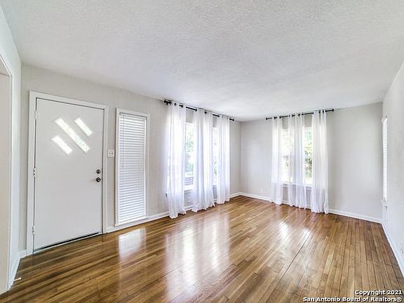 4th image of 218 E Glenview Dr