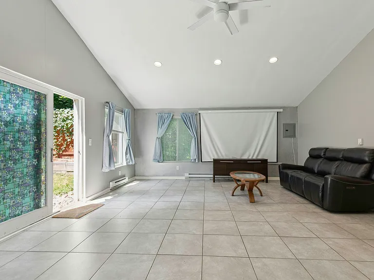 817 Winton St #1 — Photo 9