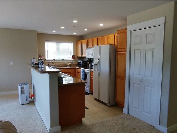 4th image of 1600 Ocean Ave #1229