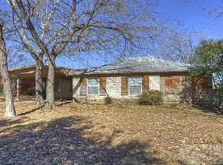 2200 W Rosedale St S, Fort Worth, TX 76110