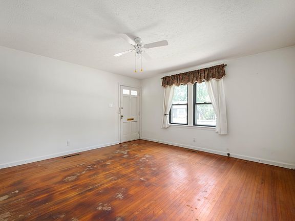 2nd image of 217 Vasbinder Dr
