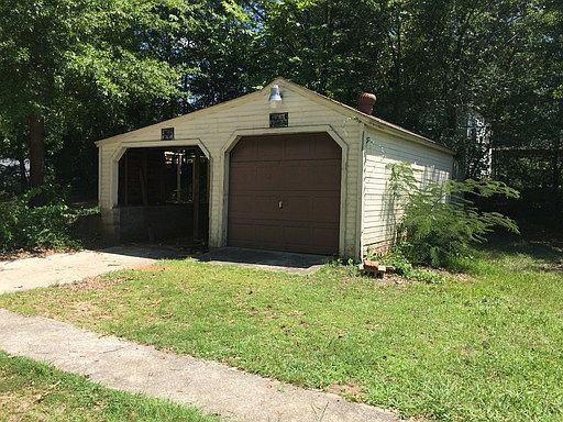 2nd image of 500 E 20th St