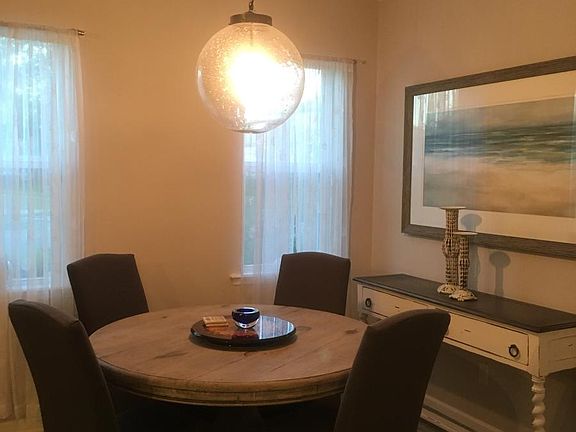 4th image of 106 Charter Cir