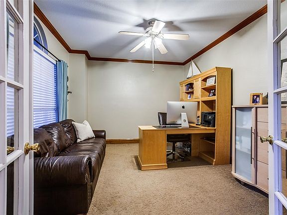 4th image of 2833 Lincolnshire Dr