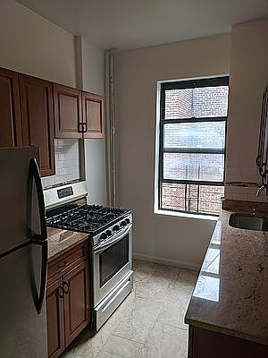 2nd image of 2390 Davidson Ave #4S