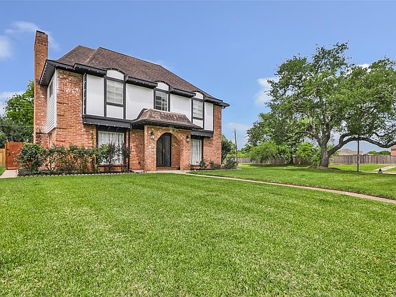 2nd image of 3602 Ridgeview Dr
