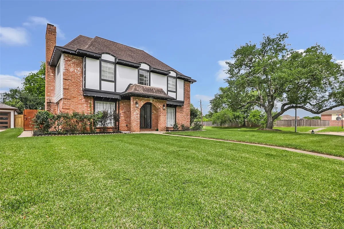 Building Photo - 3602 Ridgeview Dr