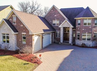 701 E Byron Ave, Addison, IL 60101
