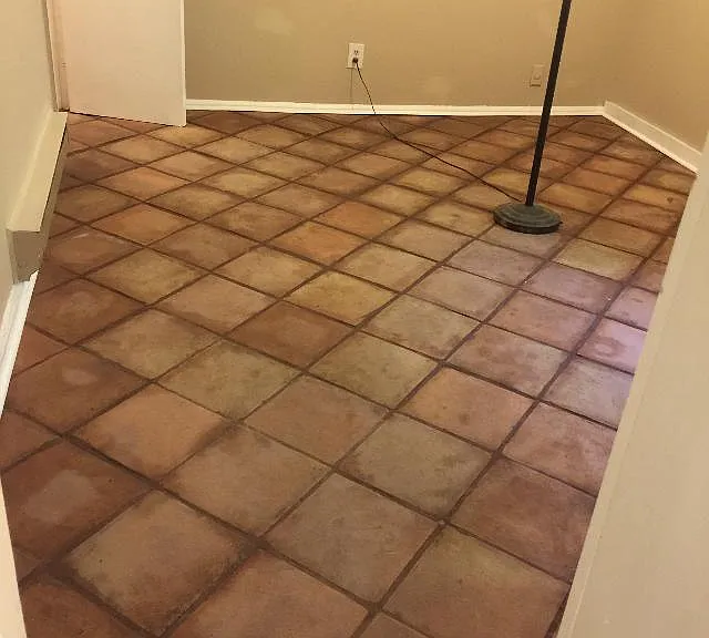 585 Elmwood Dr NE — Photo 4