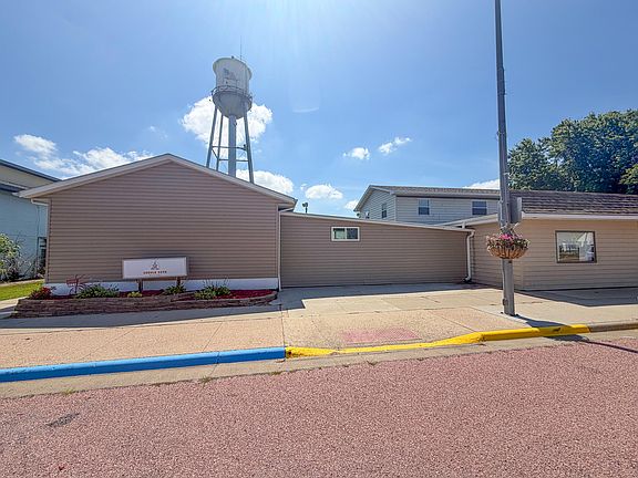 3rd image of 215/217 S Main St