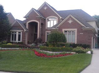 4474 Darlene Dr, Commerce Township, MI 48382