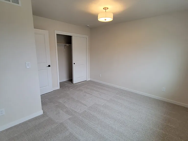 Spare bedroom 2