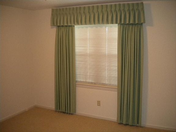 5th image of 714 Bacon Trl APT 2
