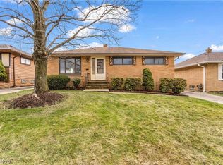 15312 Rowena Ave, Maple Heights, OH 44137