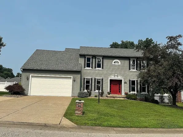 1103 Greenmont Cir, Vienna, WV 26105