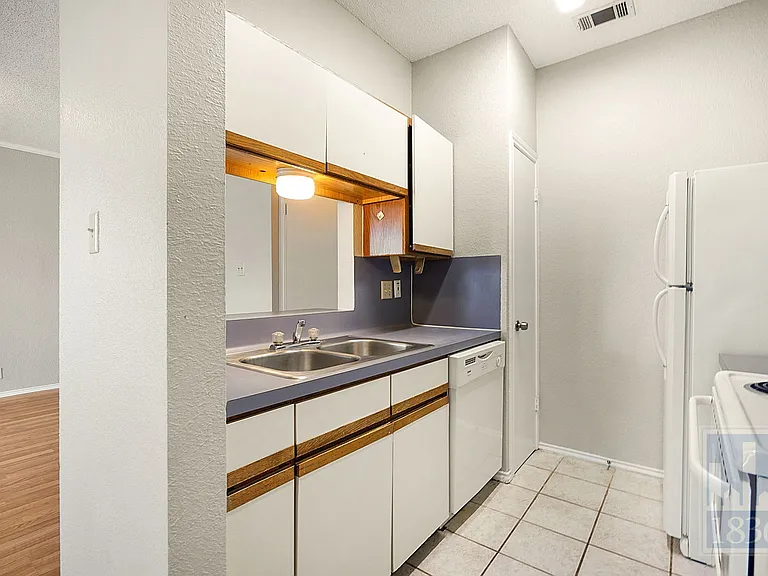 2804 Rio Grande St #303 — Photo 12