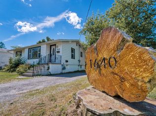 1640 Mary St #1, Kingston, ON K7M5J1