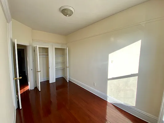 Rented by Compass | media 45