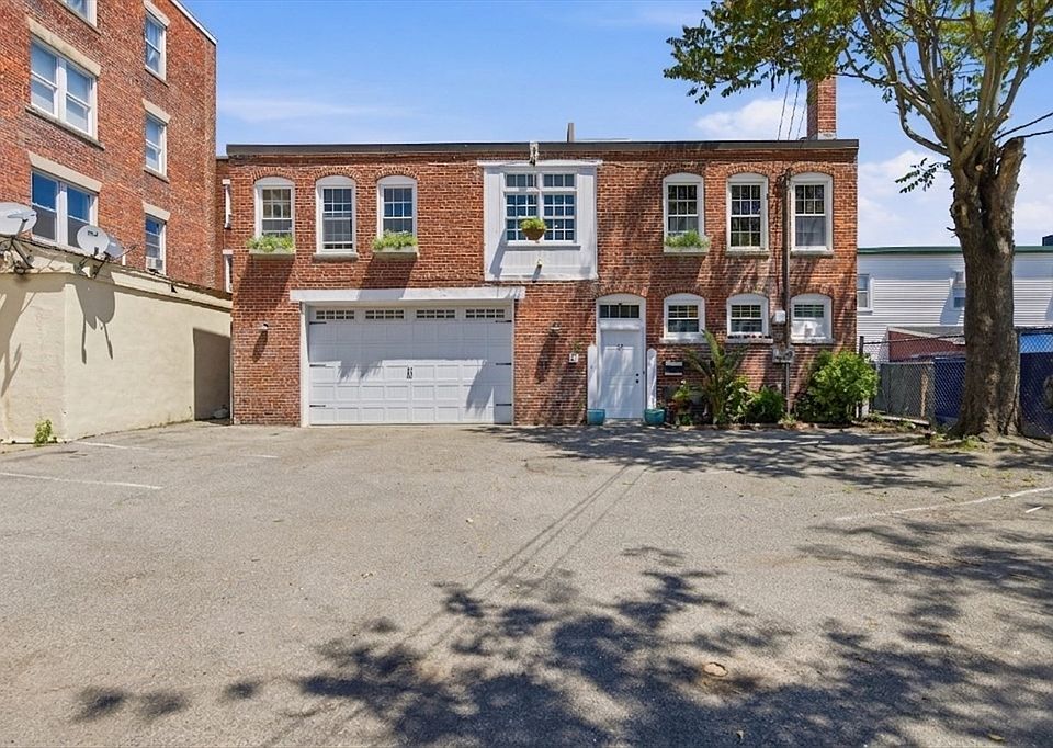 1st image of 55 Perkins St
