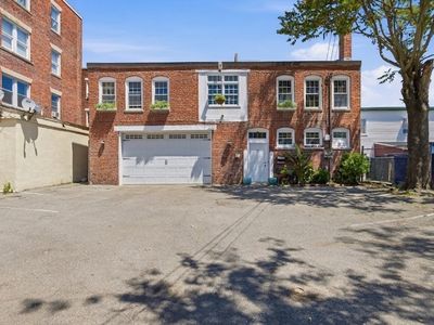 55 Perkins St, Salem, MA, 01970