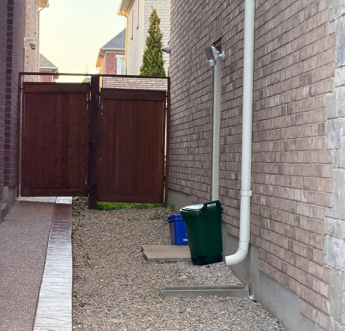 3 bed, $2,500 — Photo 2