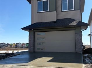 459 Crystal Crk, Leduc, AB T9E 0X6