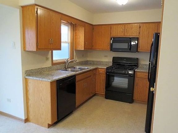 3rd image of 2102 Mystic Dr
