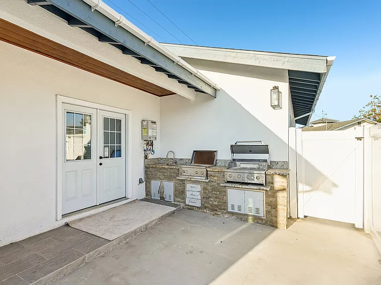 509 S Barranca St #B — Photo 18